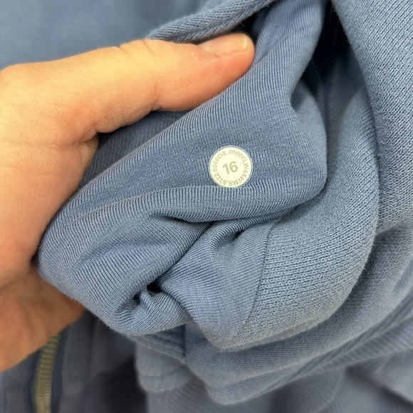 2 Women’s Lululemon Full Zip Scuba - Picture 9 of 12